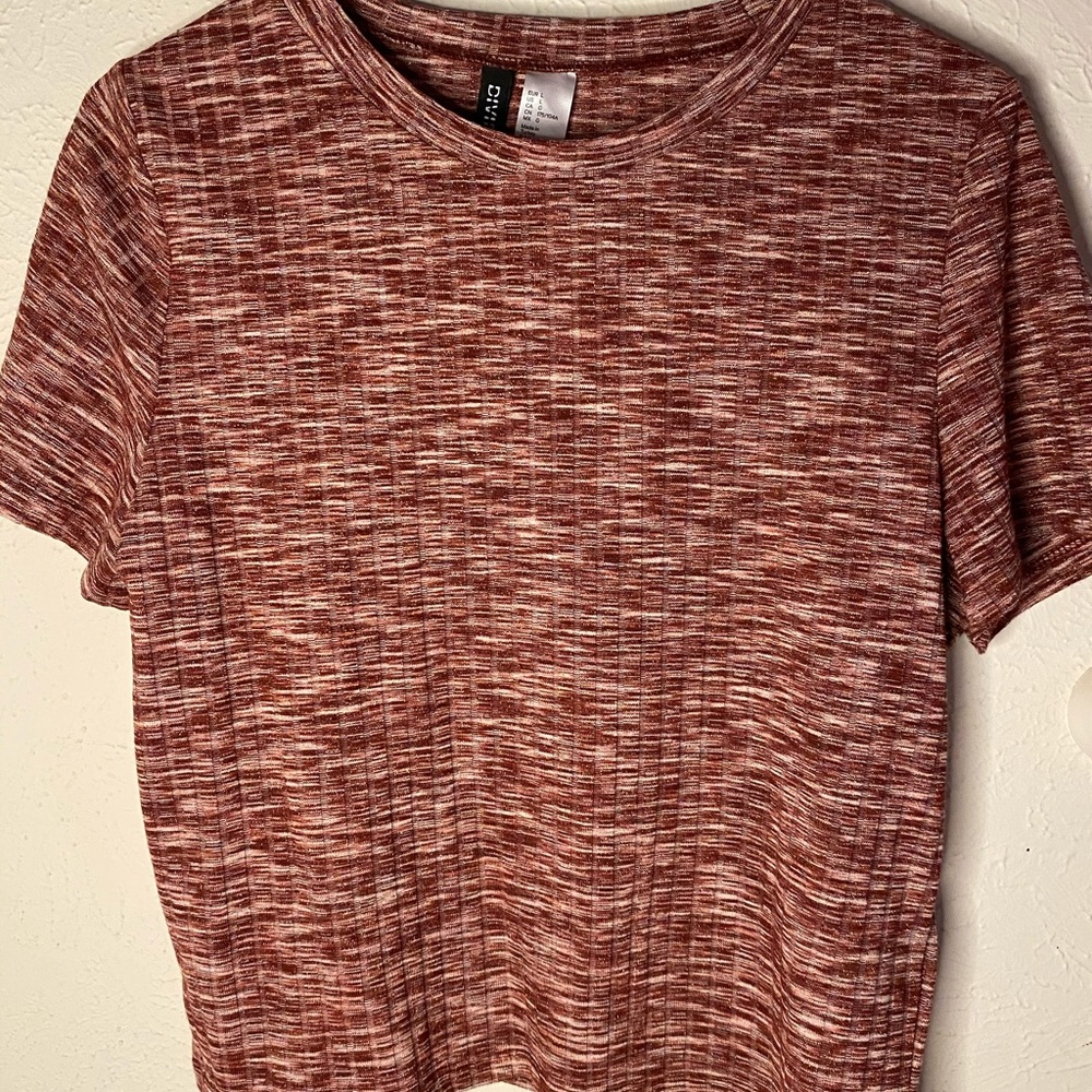 H&M red glitter crop top